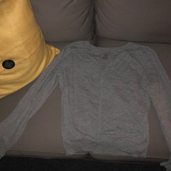 Clothes - Picture 2 of 4